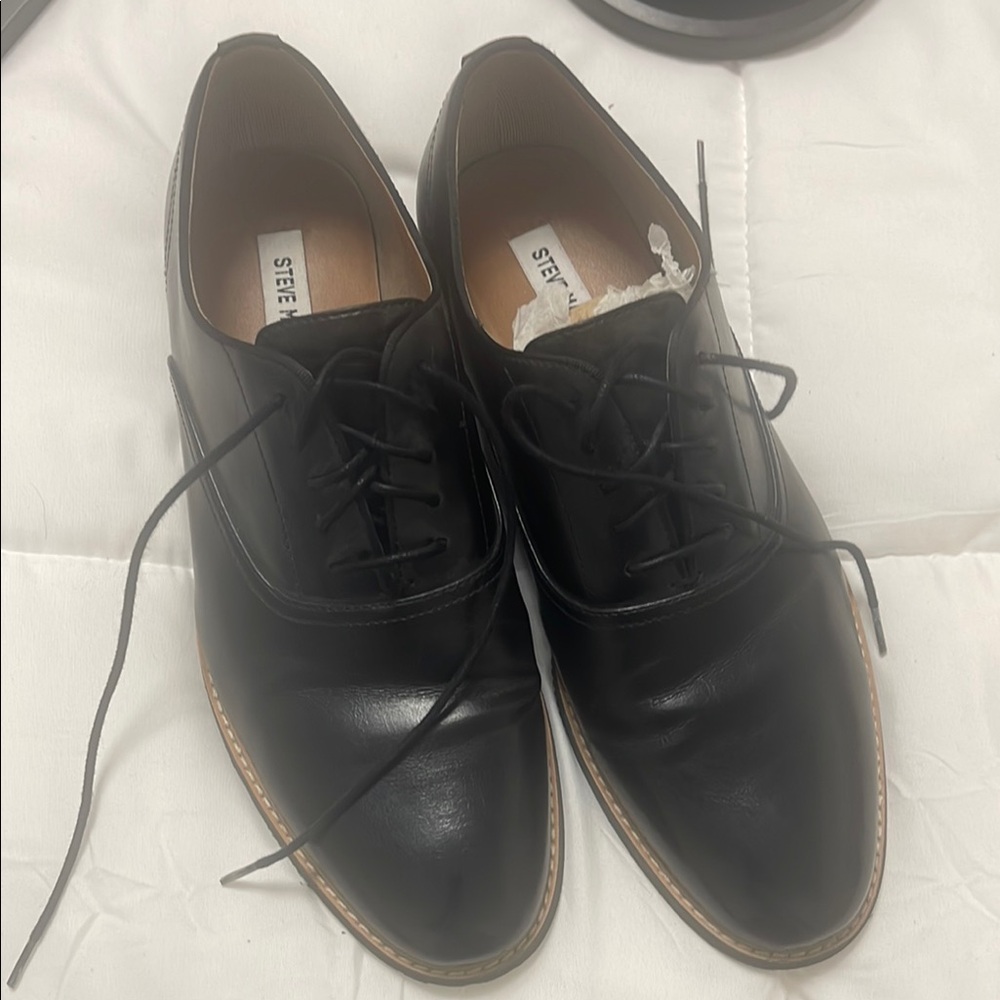 Steve Madden Black Leather Oxford Shoes